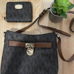 MICHEAL KORS BAG AND MATCHING WALLET